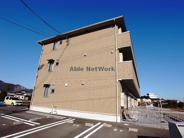 サンジュリアの物件外観写真