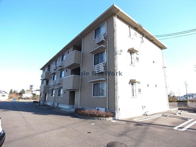 サンジュリアの物件外観写真