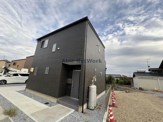 ゆずり葉墨俣貸家Aの物件外観写真