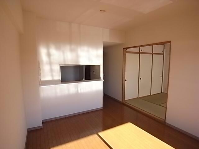 グレイシャス東島の物件内観写真