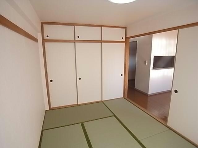 グレイシャス東島の物件内観写真