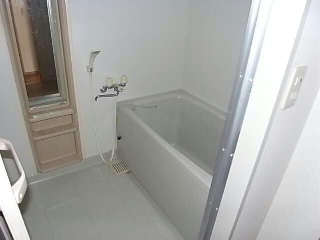 グレイシャス東島の物件内観写真