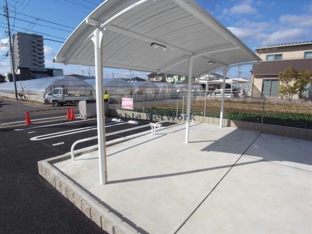 サンプレイスの物件外観写真