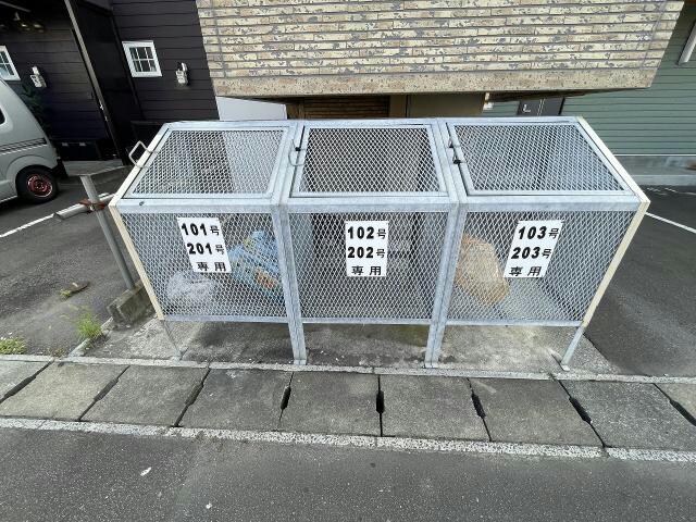 アーバンパレス214の物件外観写真