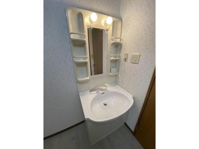 アーバンパレス214の物件内観写真