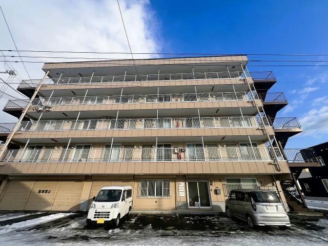 ピュアパレス的場Ⅱの物件外観写真