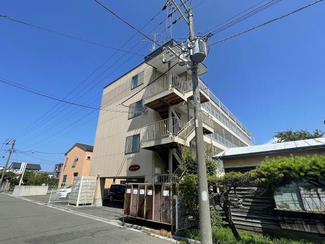 ピュアパレス川原の物件外観写真