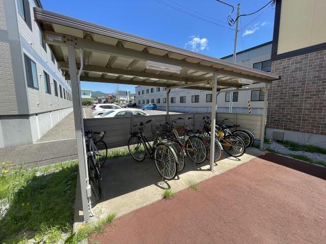 リビングタウン山の手Aの物件外観写真