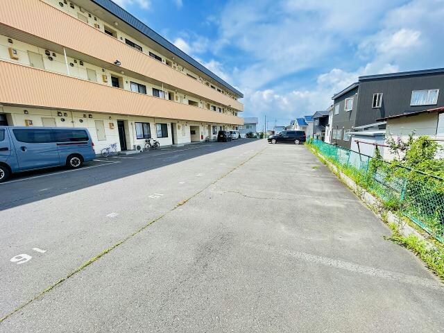 アールズコートの物件外観写真