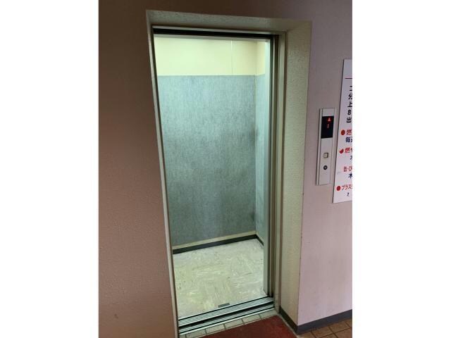 ロイヤルシティ壱番館の物件外観写真