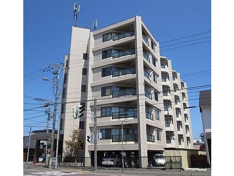 ライラックマンション函館の物件外観写真