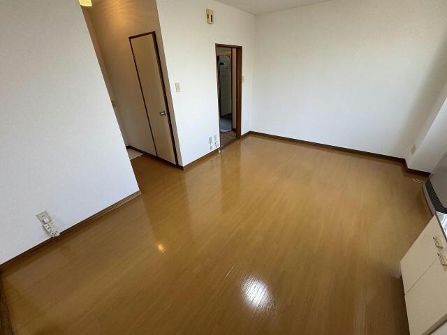 シャルム中上の物件内観写真