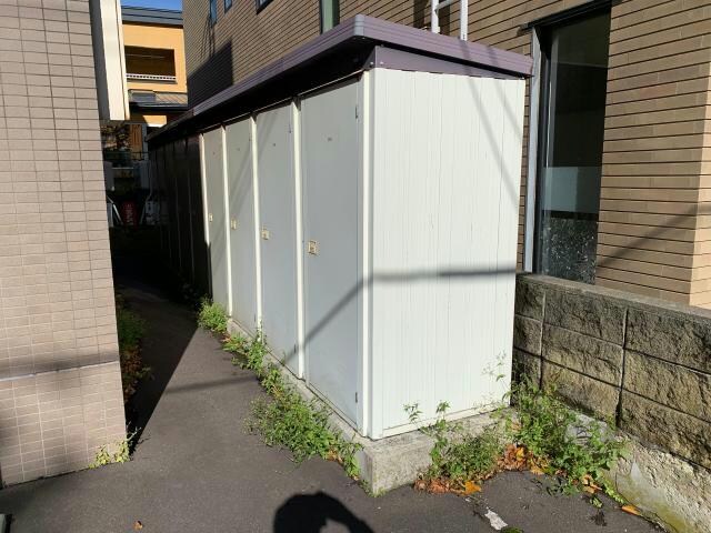 リベア的場の物件外観写真