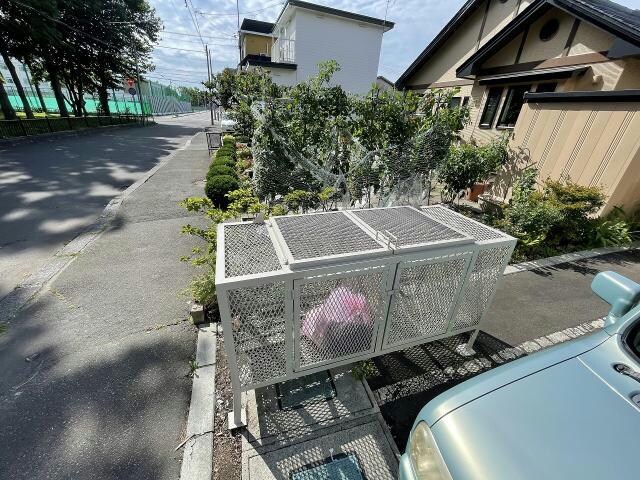 リベア的場の物件外観写真