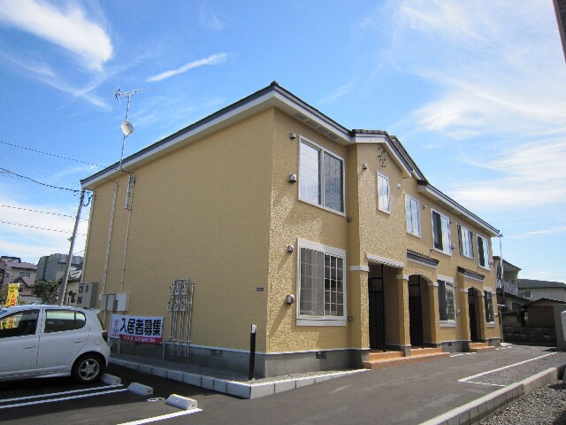 ドルチェ美原の物件外観写真