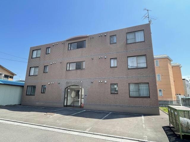 ピュアライフ亀田本町の物件外観写真