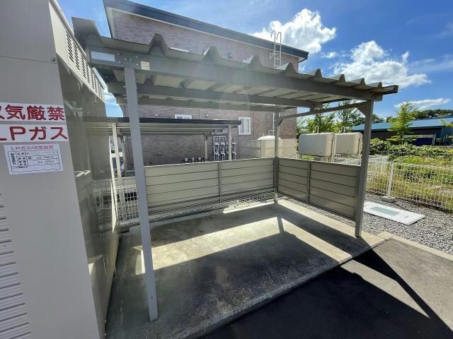 エルムプラシード９号館の物件外観写真