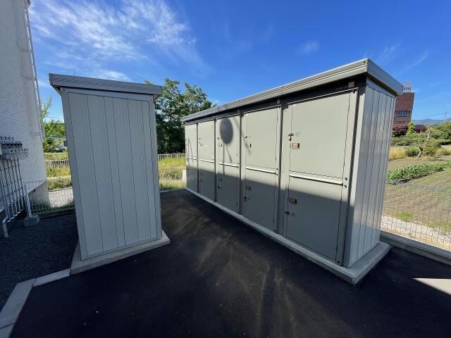 エルムプラシード９号館の物件外観写真