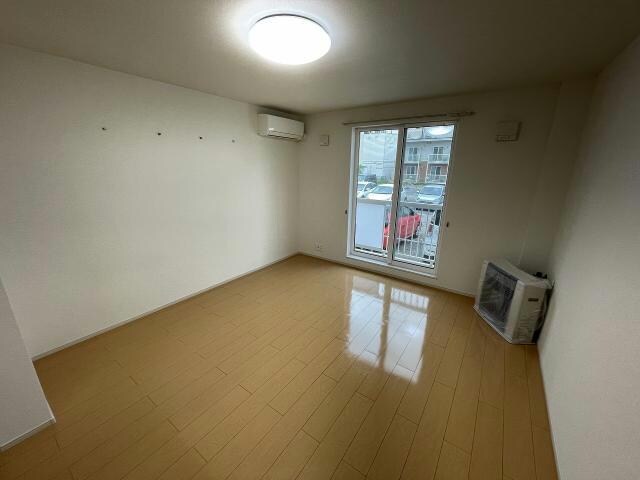 グロリアスカーサ本町の物件内観写真