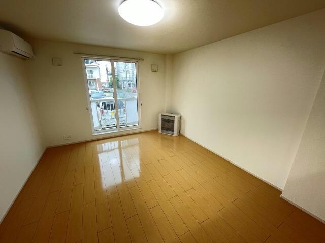 グロリアスカーサ本町の物件内観写真