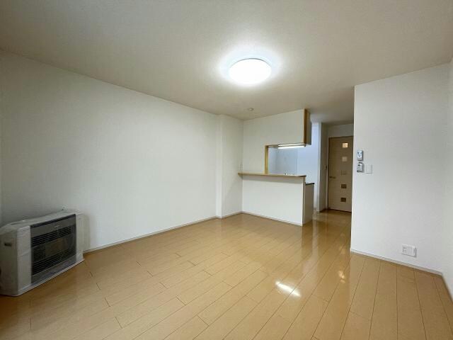 グロリアスカーサ本町の物件内観写真