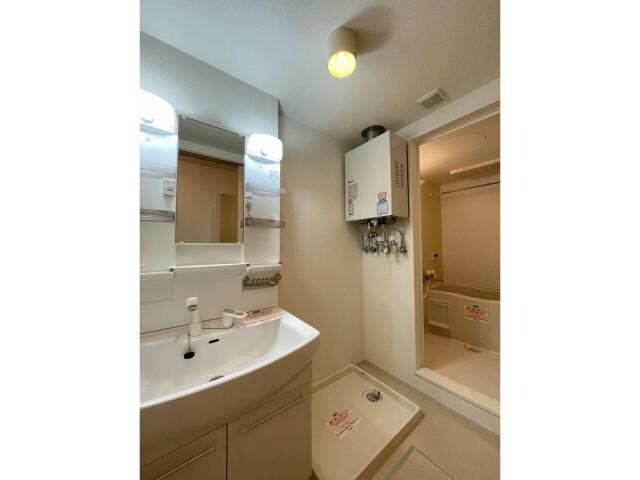 グロリアスカーサ本町の物件内観写真