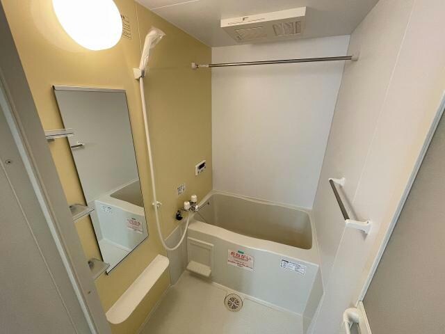 グロリアスカーサ本町の物件内観写真