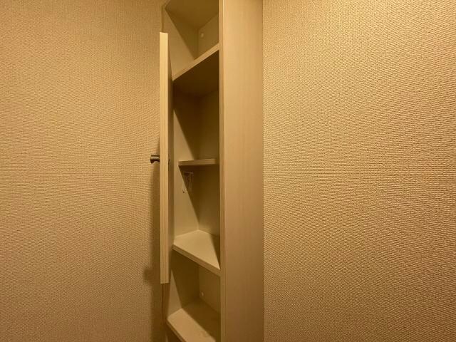 グロリアスカーサ本町の物件内観写真