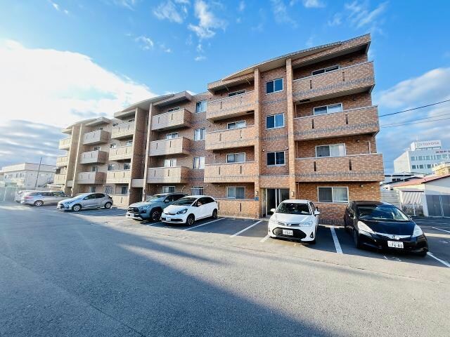 メゾンカメリアの物件外観写真