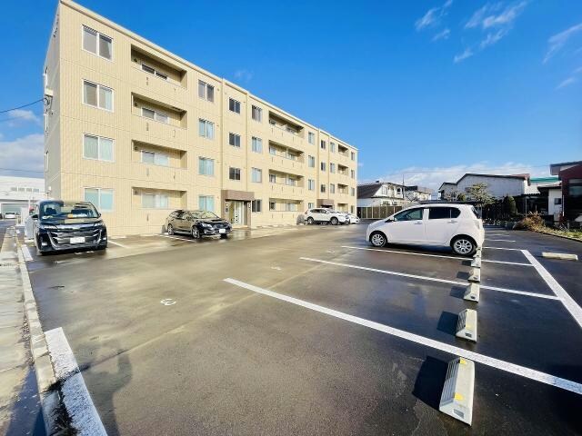 ルミウスの物件外観写真