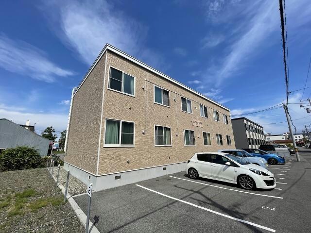 エマジュードの物件外観写真