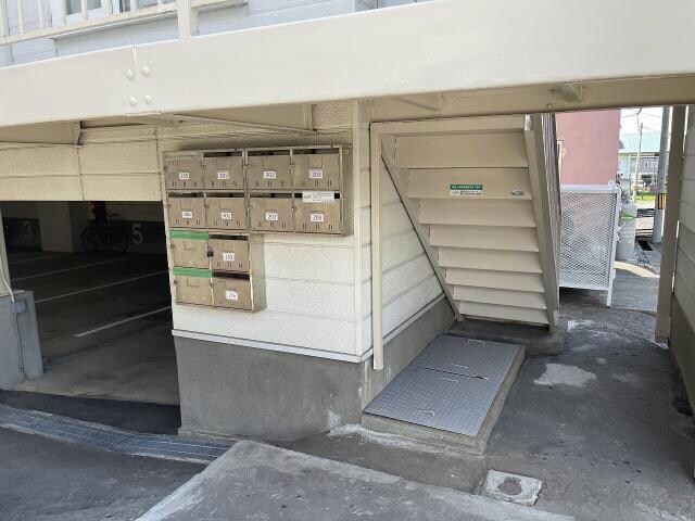 ロエル昭和の物件外観写真