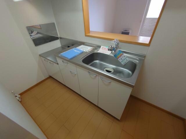 TERRACE HOUSE Eの物件内観写真