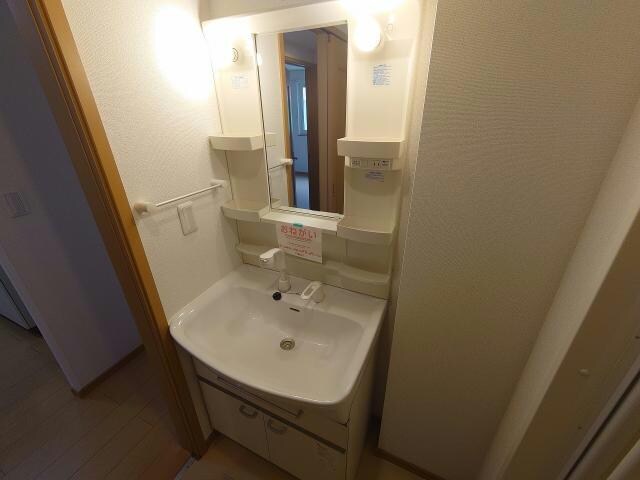 TERRACE HOUSE Eの物件内観写真