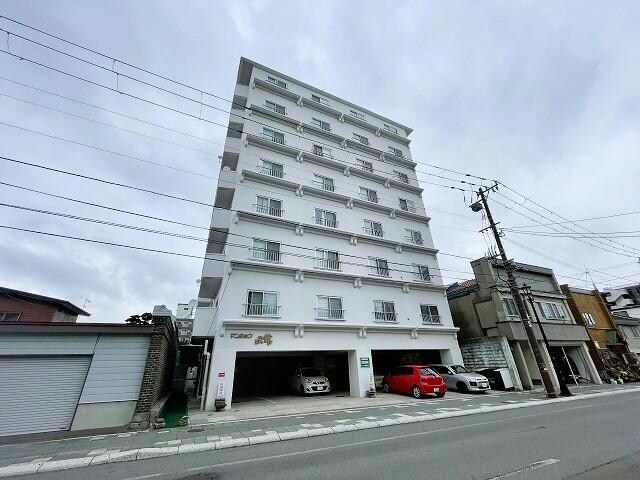 マンション函館の物件外観写真