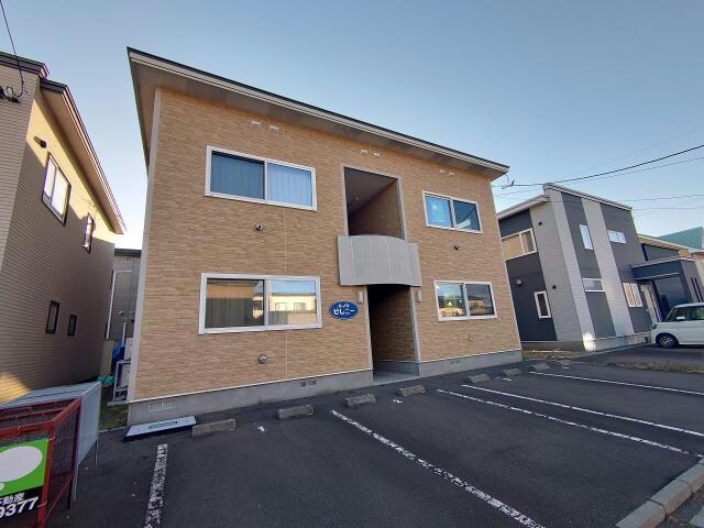 ハイツピレニーの物件外観写真