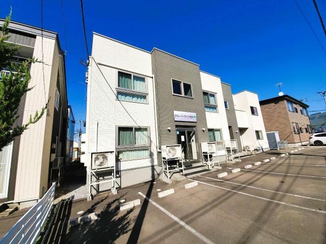 クローバーライフ昭和の物件外観写真