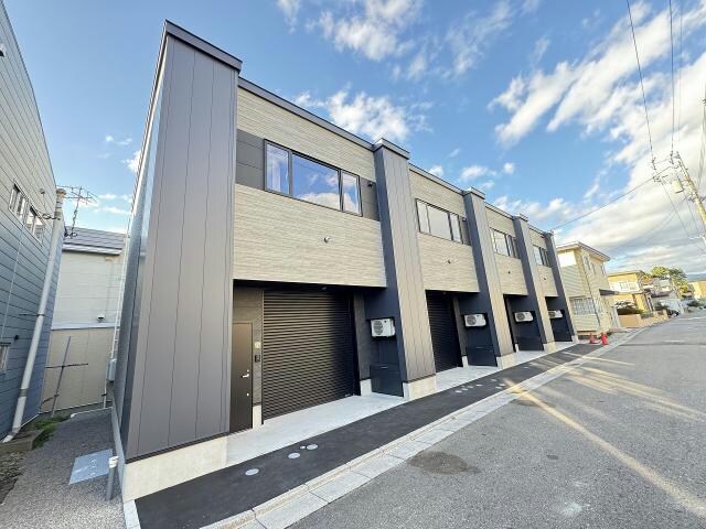 BASE Gの物件外観写真