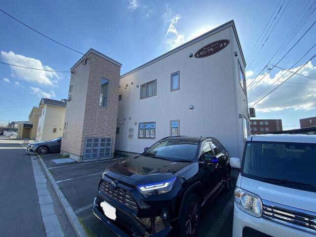 レザングレーヌⅡの物件外観写真