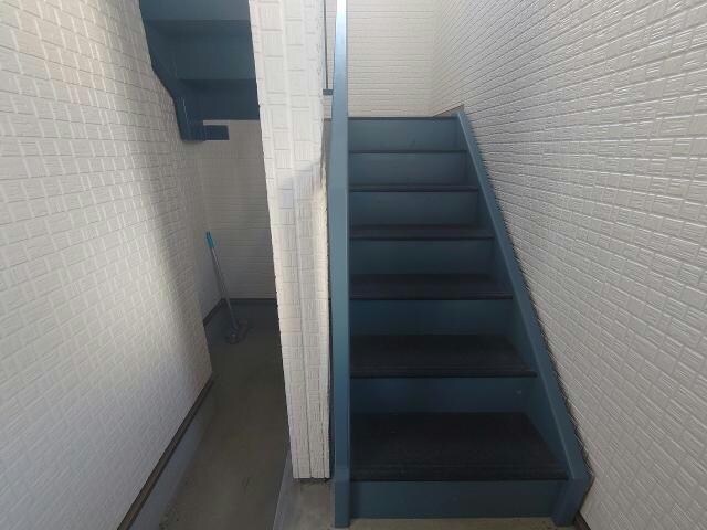 レザングレーヌⅡの物件外観写真