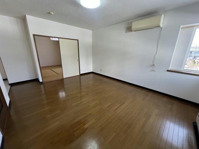 フラワーBOXの物件内観写真