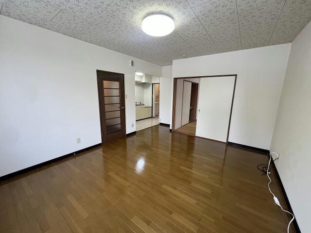 フラワーBOXの物件内観写真