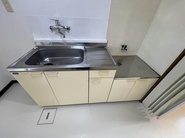 フラワーBOXの物件内観写真