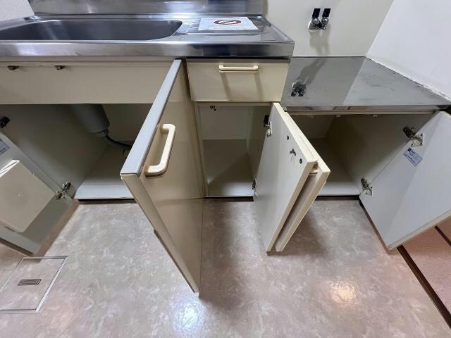 フラワーBOXの物件内観写真