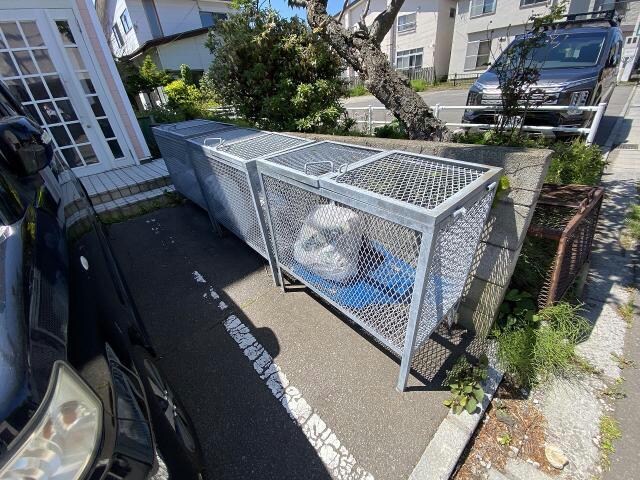 人見ハイツの物件外観写真