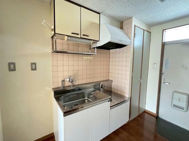 郡山駅 バス20分  郡山高校下車：停歩5分 2階の物件内観写真