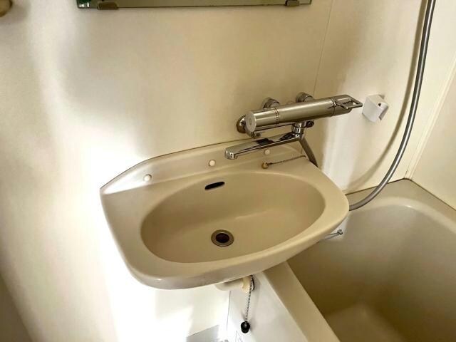 郡山駅 バス20分  郡山高校下車：停歩5分 2階の物件内観写真