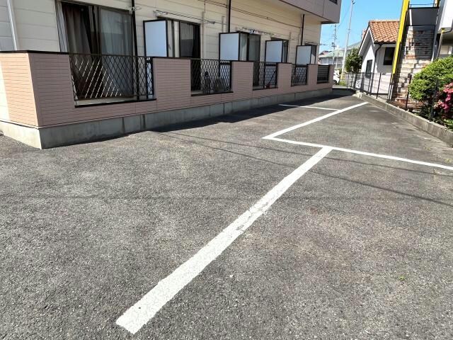 郡山駅 バス15分  鶴見坦交差点下車：停歩1分 1階の物件外観写真