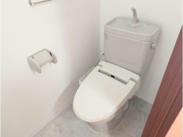 郡山駅 バス21分  大島下車：停歩4分 2階の物件内観写真