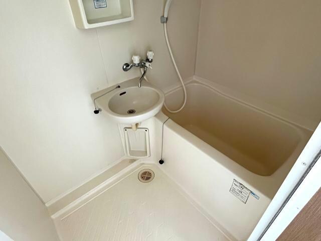 郡山駅 バス26分  土瓜下車：停歩3分 2階の物件内観写真